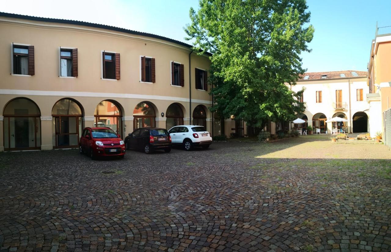 Casa Santa Caterina E Sant Antonio Hotel Padova Eksteriør billede