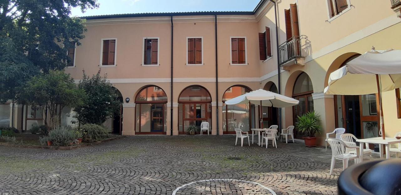 Casa Santa Caterina E Sant Antonio Hotel Padova Eksteriør billede