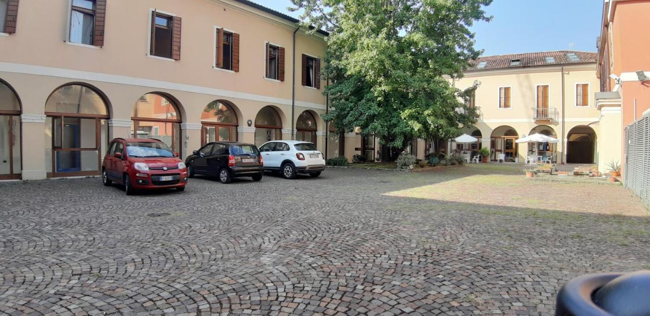 Casa Santa Caterina E Sant Antonio Hotel Padova Eksteriør billede