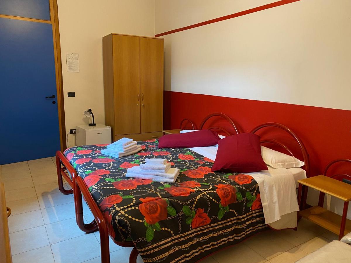 Casa Santa Caterina E Sant Antonio Hotel Padova Eksteriør billede