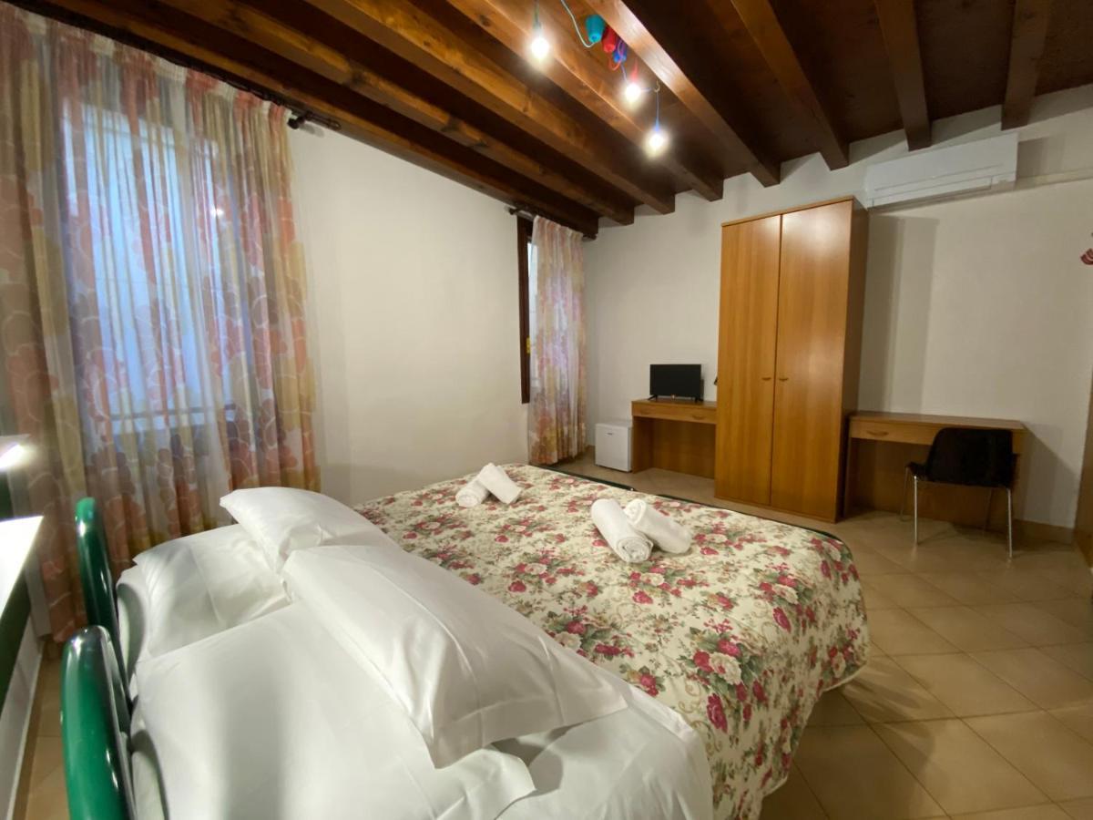 Casa Santa Caterina E Sant Antonio Hotel Padova Eksteriør billede