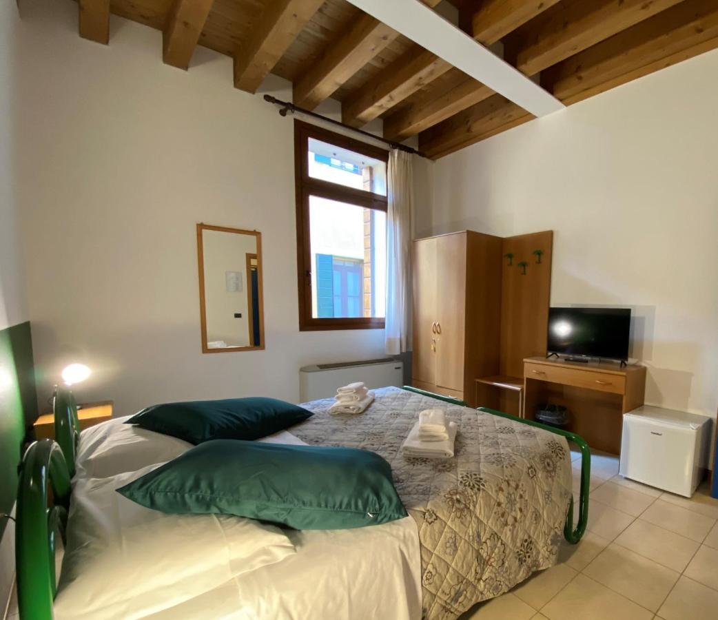 Casa Santa Caterina E Sant Antonio Hotel Padova Eksteriør billede